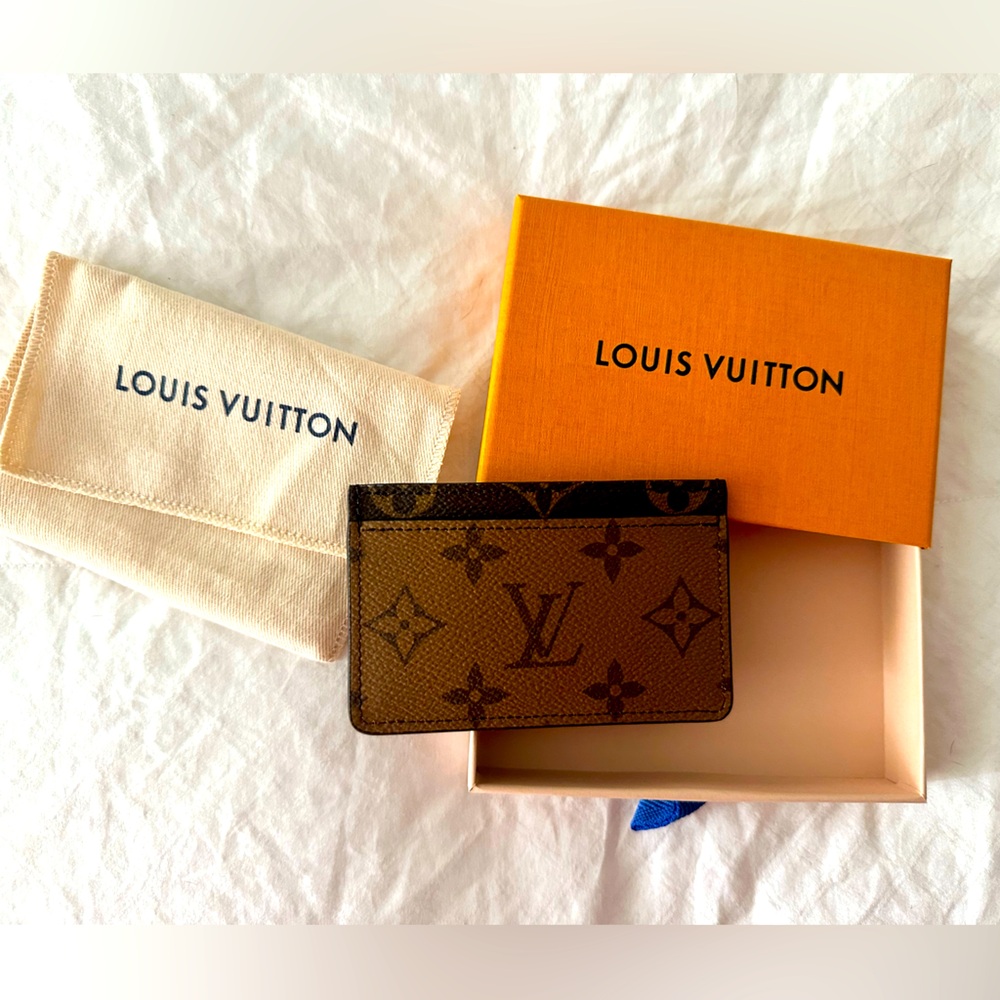 Authentic Brand New Louis Vuitton Card Case
